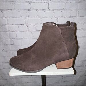 Blondo Women's Villa Waterproof Ankle Bootie size 10M NEW